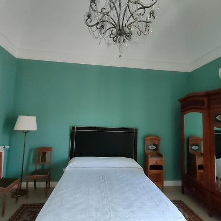 Apartamento Finestre In Piazza CTA Exterior foto