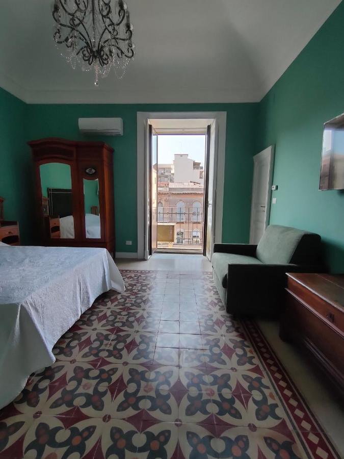 Apartamento Finestre In Piazza CTA Exterior foto